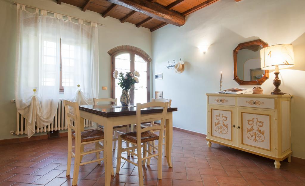 Agriturismo Le Buche Di Viesca Реджелло Экстерьер фото