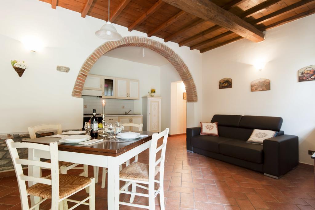 Agriturismo Le Buche Di Viesca Реджелло Экстерьер фото