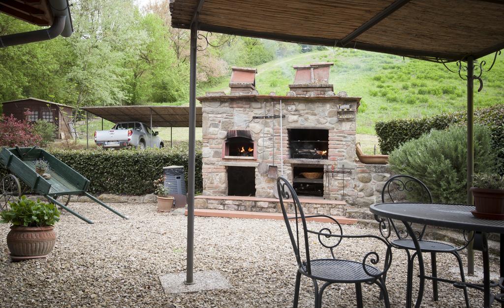 Agriturismo Le Buche Di Viesca Реджелло Экстерьер фото